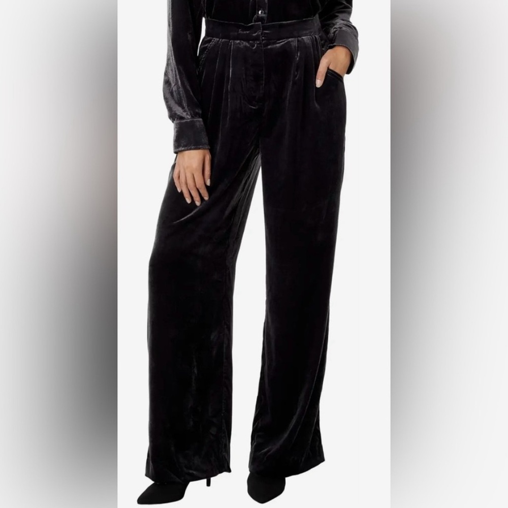 Splendid Irene Velvet Trouser Pants in Vintage Black Size 8 NWT